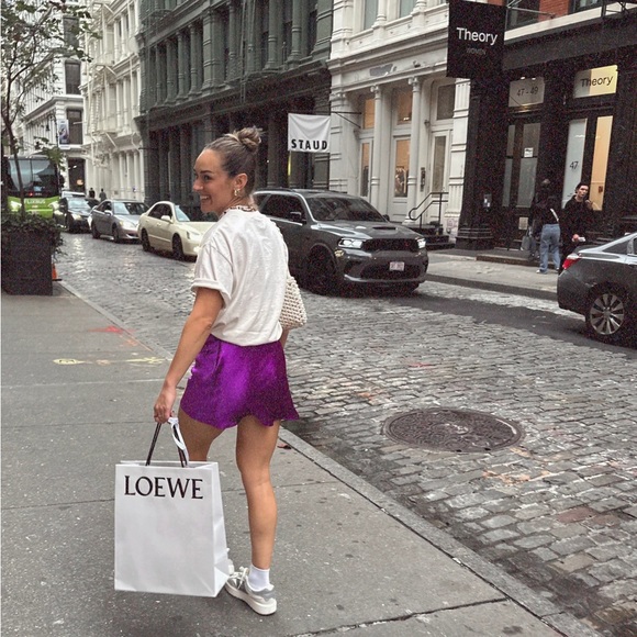 Meet your Posher, Jessica - Picture 1 of 1